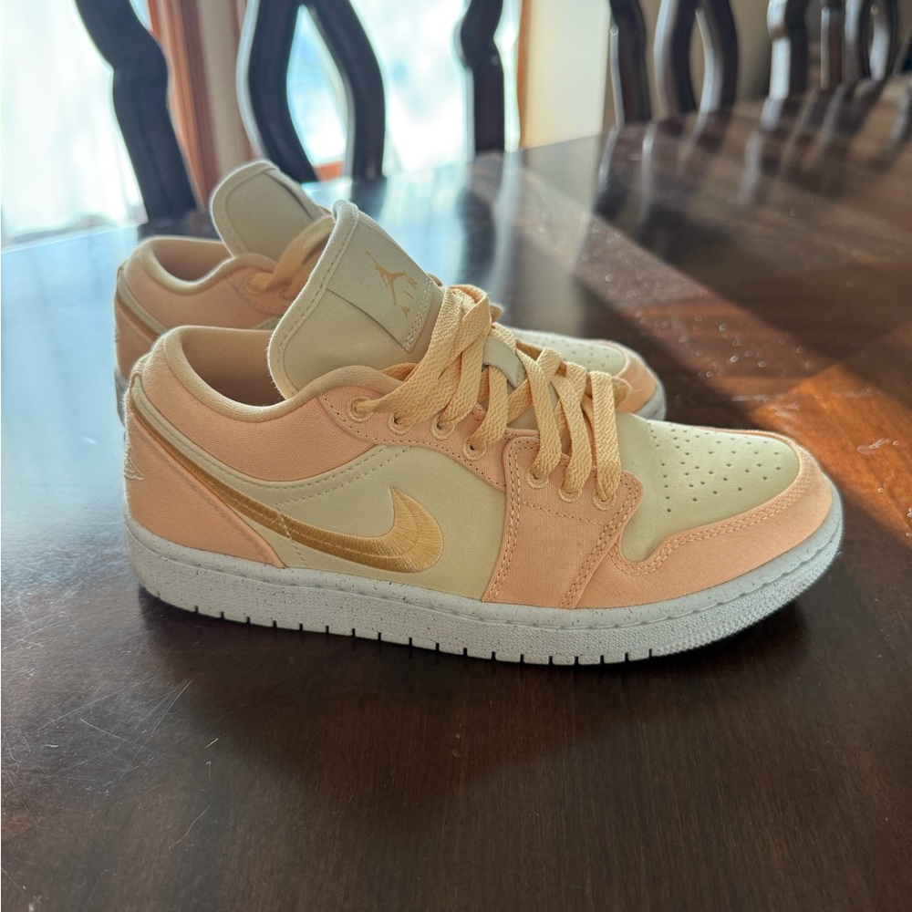 Jordan 1 Low SE "Celestial Gold"